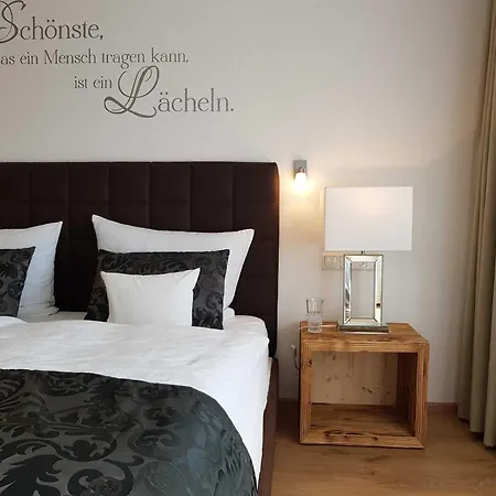 Hubertushof Apartamento *